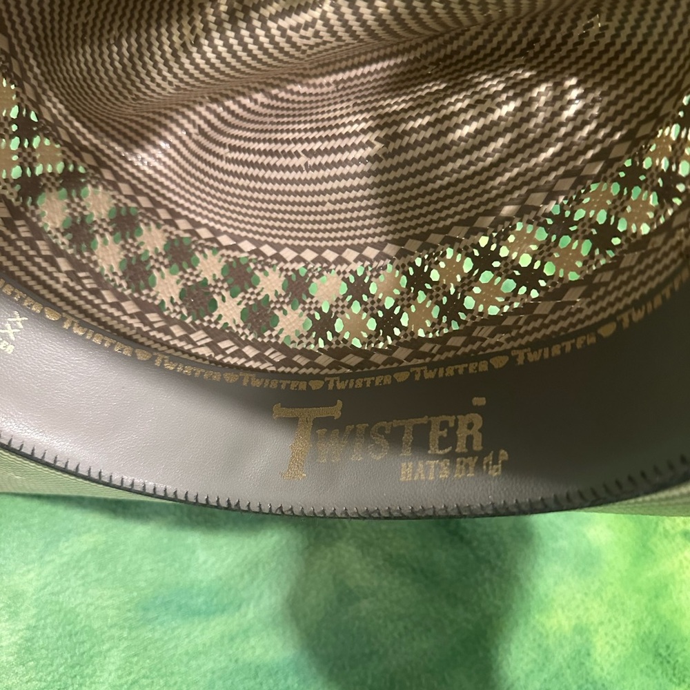 Twister tan cowboy hat - Picture 3 of 7